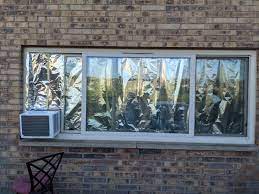 Can aluminum foil block heat from wi